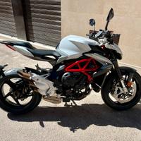 MV Agusta Brutale 800