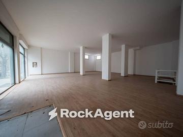 Immobile di 160 m² a Sassari