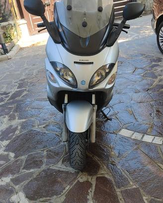 Piaggio X9