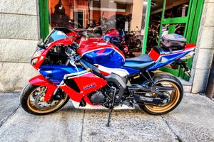Honda CBR 1000 RR Fireblade - SPLENDIDA