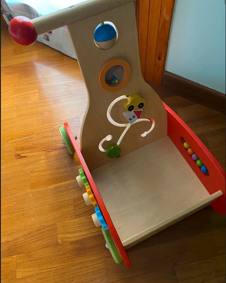 carrellino primipassi marca HAPE