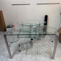 Scrivania in vetro trasparente temperato