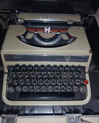 Macchina da scrivere vintage