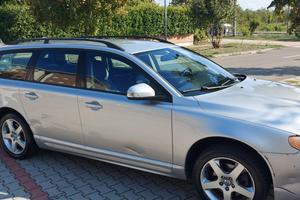 VOLVO V70 MOMENTUM