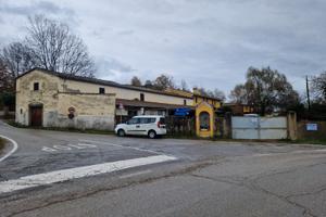 Fabbricato indipendente con resede