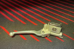 Pompa freno anteriore d22 universale