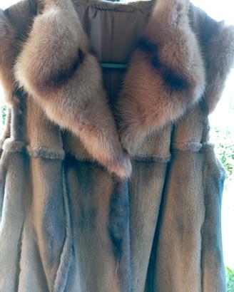 Gilet,giacca in visone con finiture in zibellino.