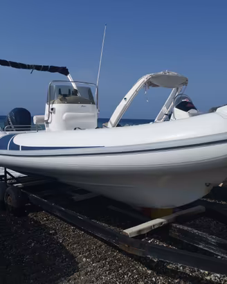gommone tecno 660 motorizzato evinrude 225 cv