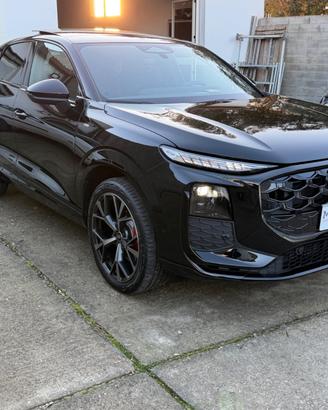 Audi Q3 SPB 2.0TDI 150cv S tronic S Line Tetto 202