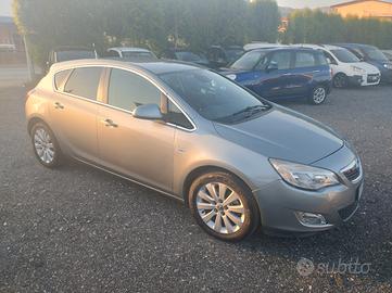 Opel Astra 1.7 CDTI 110CV 5 porte Cosmo