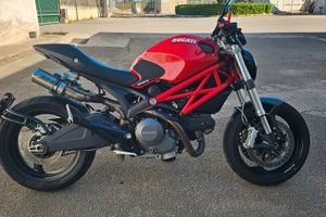 Ducati Monster 696+