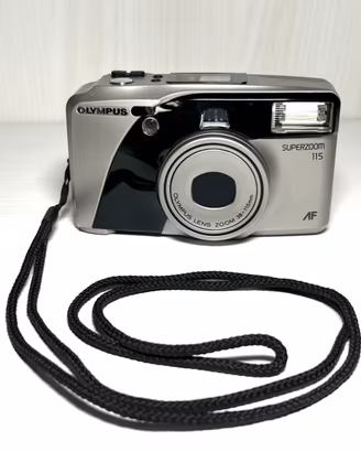 Olympus Superzoom 115 AF a pellicola