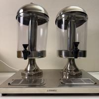 Distributore di bevande con coperchio a cupola