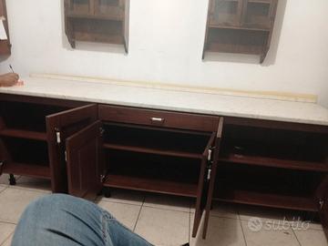 Mobile con tavolo a scomparsa
