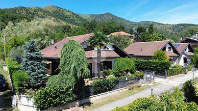 VILLA SINGOLA A GIVOLETTO