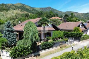 VILLA SINGOLA A GIVOLETTO