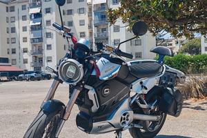 MOTO SUPER SOCO TC MAX 