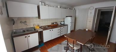 CUCINA COMPONIBILE FORMICA