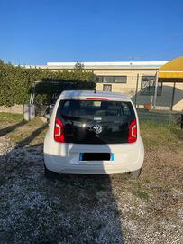 Volkswagen up 2014