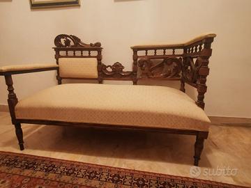 Divano liberty italiano originale in noce + sedie