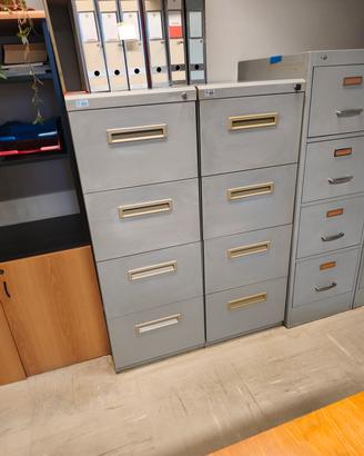 schedari metallici vintage 