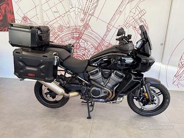 Harley-Davidson Pan America 1250 Harley-David...