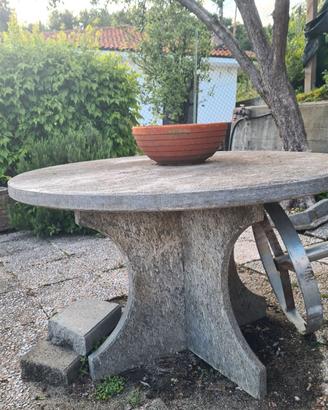Tavolo da giardin