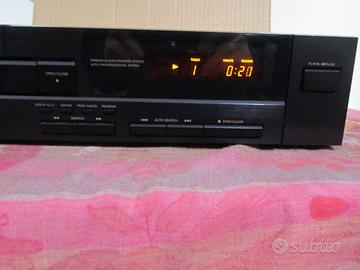 LETTORE CD  JVC  XL-V101..DUAL D/A SISTEMA.