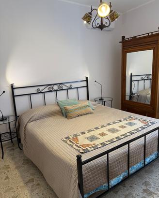 Camera da letto matrimoniale completa