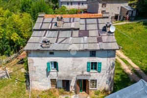 RUSTICO A BOSCO CHIESANUOVA