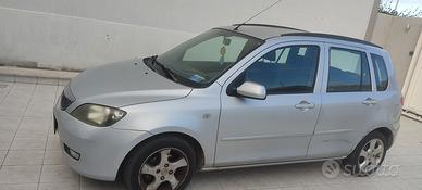 Mazda 2 - 2004
