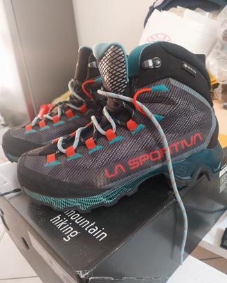 La Sportiva Aequilibrium hike woman 