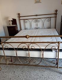letto matrimoniale in ferro battuto