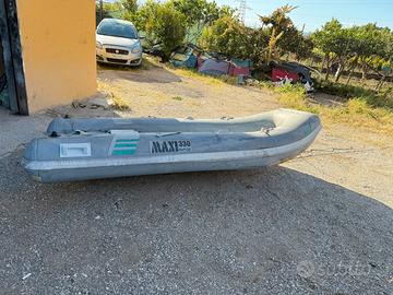 Gommone MAXI 330 BARI