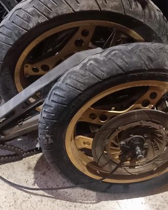 Cerchi forcelle e minuteria Honda VF 750 RC15