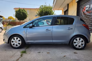 Opel Corsa 1.2 5 porte Cosmo