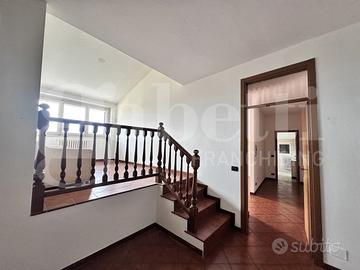 Appartamento Erba [Cod. rif 3236039VRG]