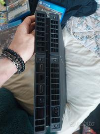 Playstation 4 più gioco