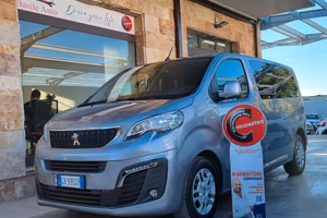 Peugeot TRAVELLER BLUEHDI 120 S&S BUSINESS STANDAR