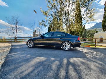 BMW E 90 FUTURA 320 D