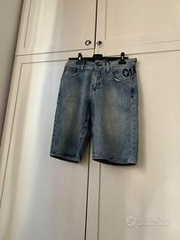 Bermuda di jeans