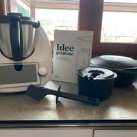 Bimby TM6 con affettatutto, pelapatate