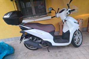 Scooter Peugeout Belville 200