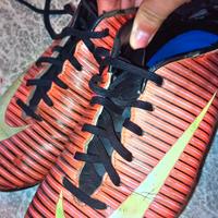 Scarpe calcio , scarpe bambino , parastinchi