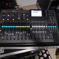 Mixer behringer x32 con flightcase