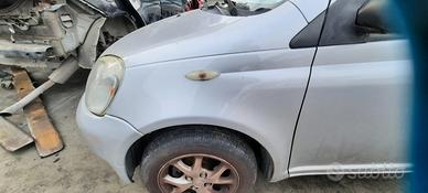 TOYOTA YARIS 2000 - PARAFANGO SINISTRO