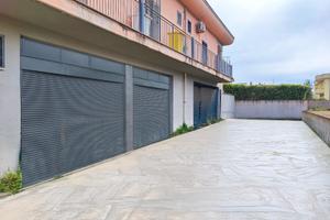 LOCALI C/1 via di villa claudia/angolo via ticino