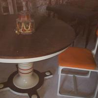 Tavolo+n° 4 sedie in legno laccate
