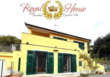 Villa di 210 m² con più di 5 locali e box auto dop