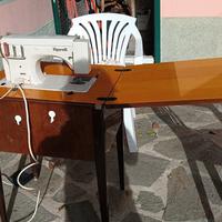 macchina da cucire vigorelli con tavolino annesso 